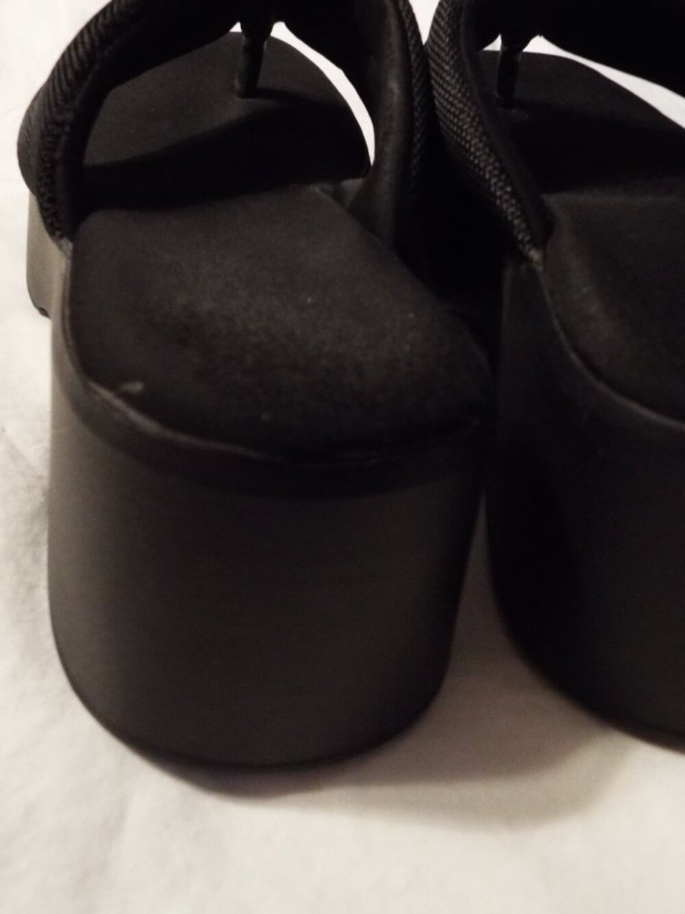 Wild Fable Black Wedge Heel Thong Sandals Size 8 - Picture 4 of 7